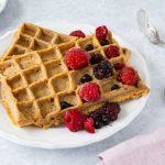 Dinkel-Haselnuss-Waffeln ohne Zucker gesund
