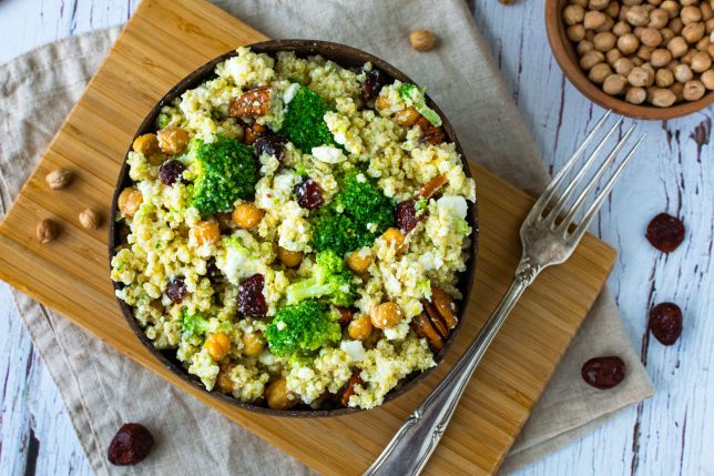Hirse-Salat mit Brokkoli gesund Hirse-Salat mit Brokkoli und Kichererbsen