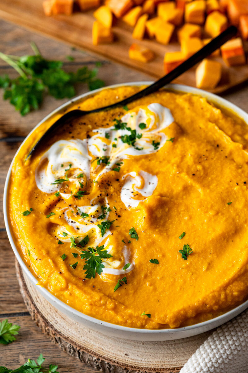 Ofenkürbis mit Feta und Walnüssen