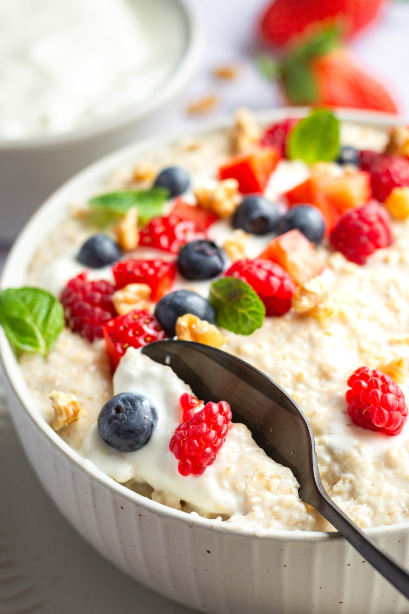 Overnight Oats mit Quark und Heidelbeeren - gesund &amp; lecker