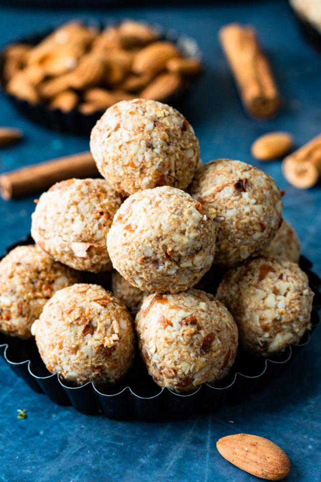 Mandel Energy Balls mit Zimt Weihnachten gesund Mandel Energy Balls mit Zimt Weihnachten gesund