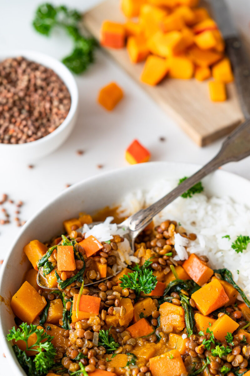 Kürbis-Linsen-Curry mit Spinat Kürbis-Linsen-Curry mit Spinat