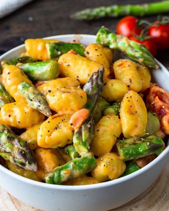 Gnocchi Pfanne mit grünem Spargel
