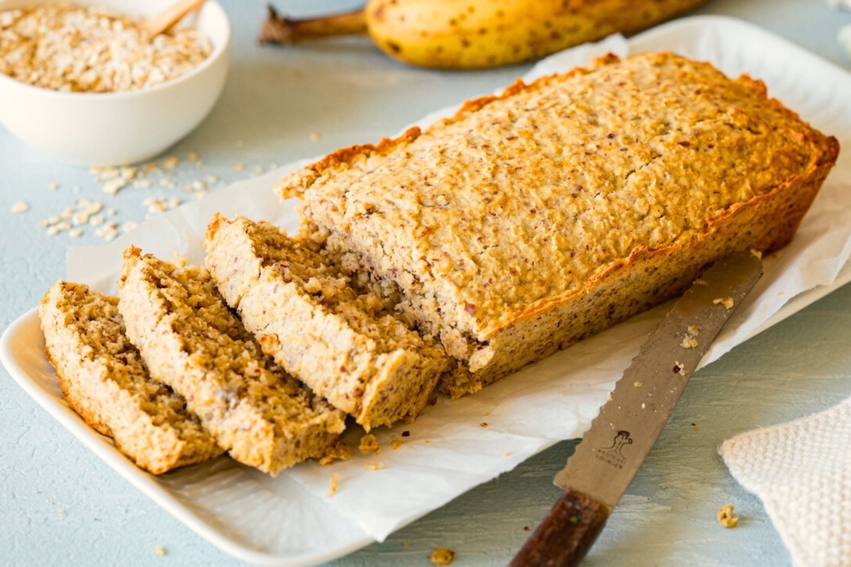 Bananenbrot mit Haferflocken.