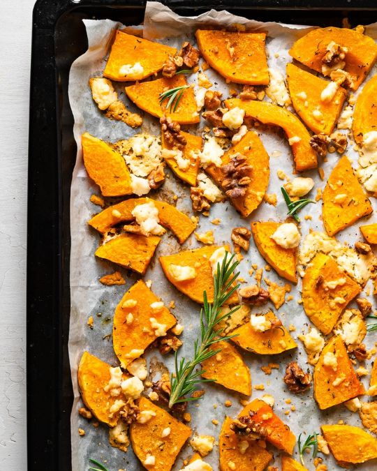 Butternutkürbis aus dem Ofen mit Feta.