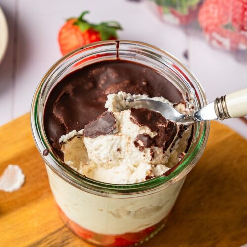 Hüttenkäse Blended Oats mit Erdbeeren.